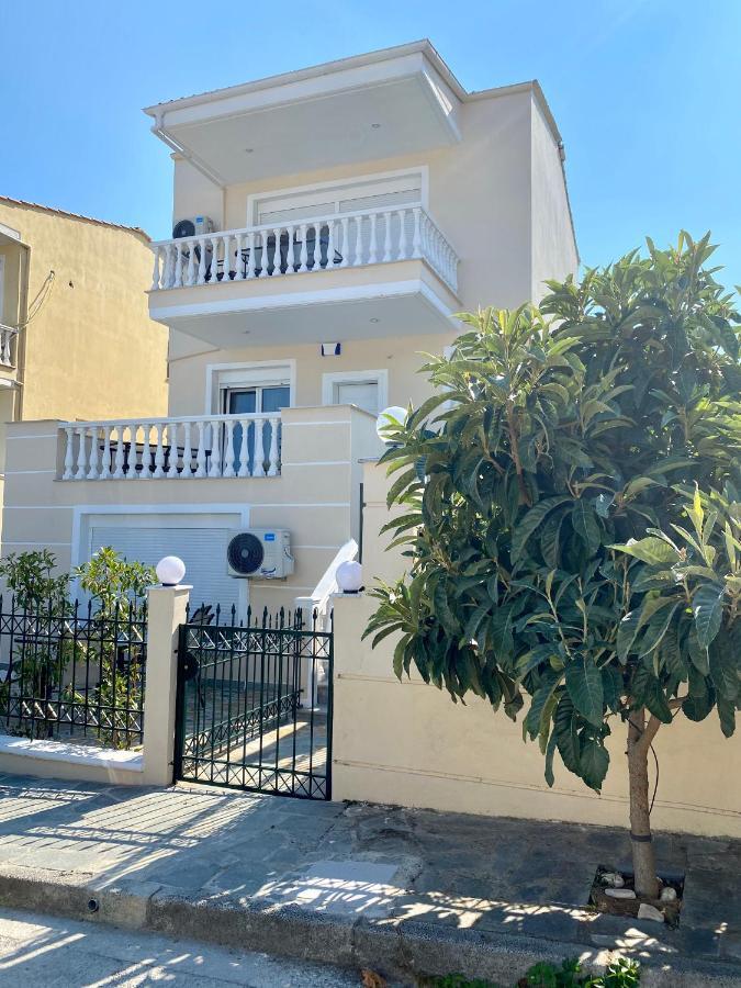 Thea Apartments Nea Iraklitsa Exterior photo